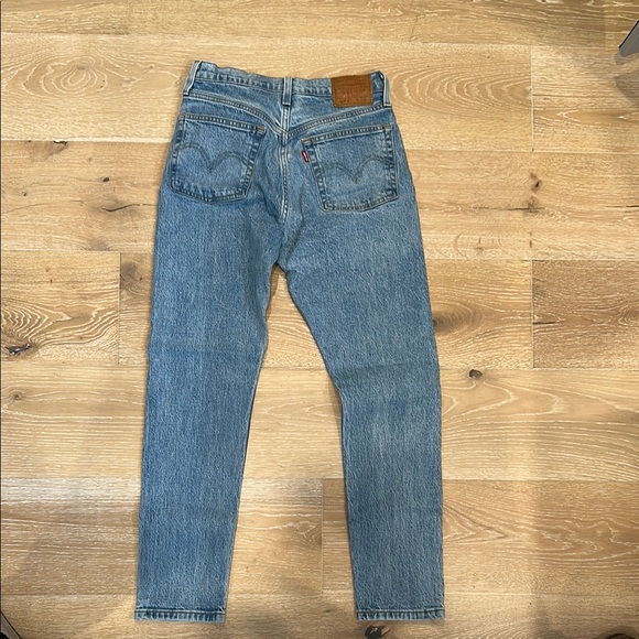 Levi's Light Blue Skinny Jeans - Picture 2 of 4